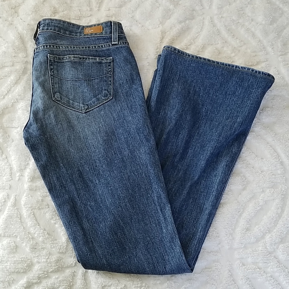 Paige Bell Canyon jeans size 28